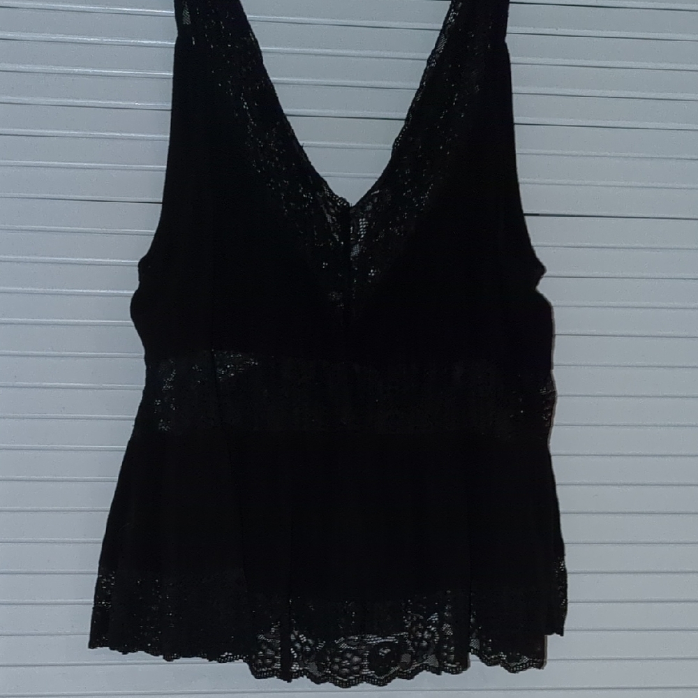 Forever 21 Black Lace Detail Top - Picture 5 of 6
